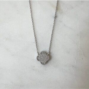 Elegant Clover Pendant Necklace